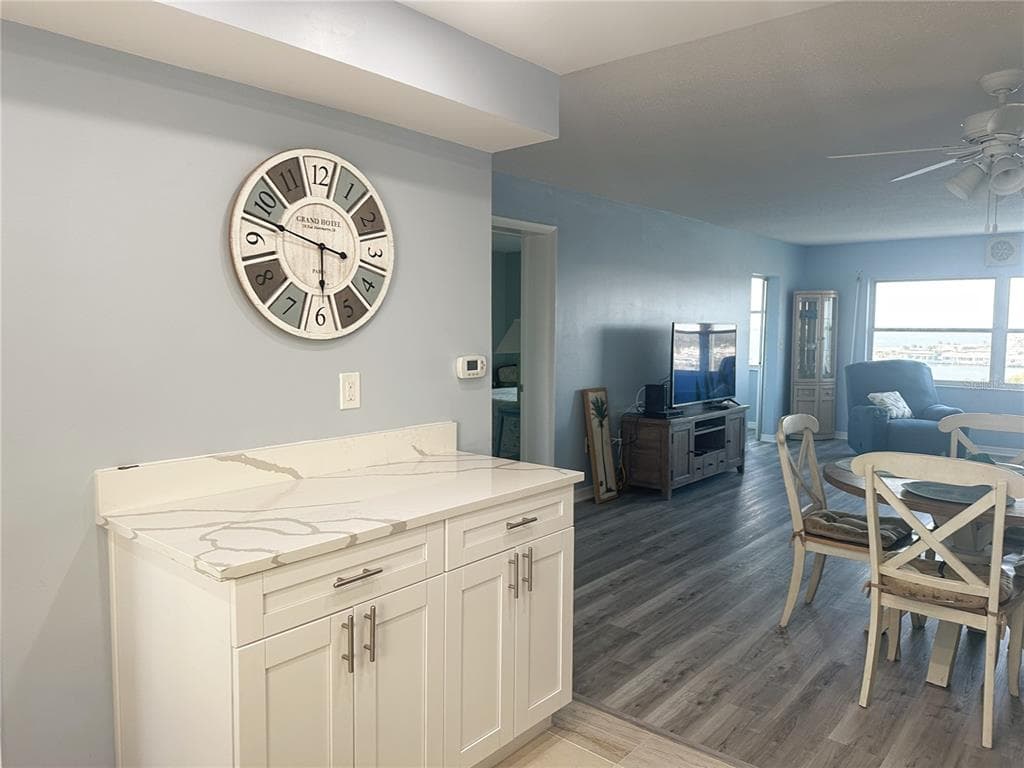 4725 COVE CIRCLE # 804, ST PETERSBURG, FL 33708 — zdjęcie 3