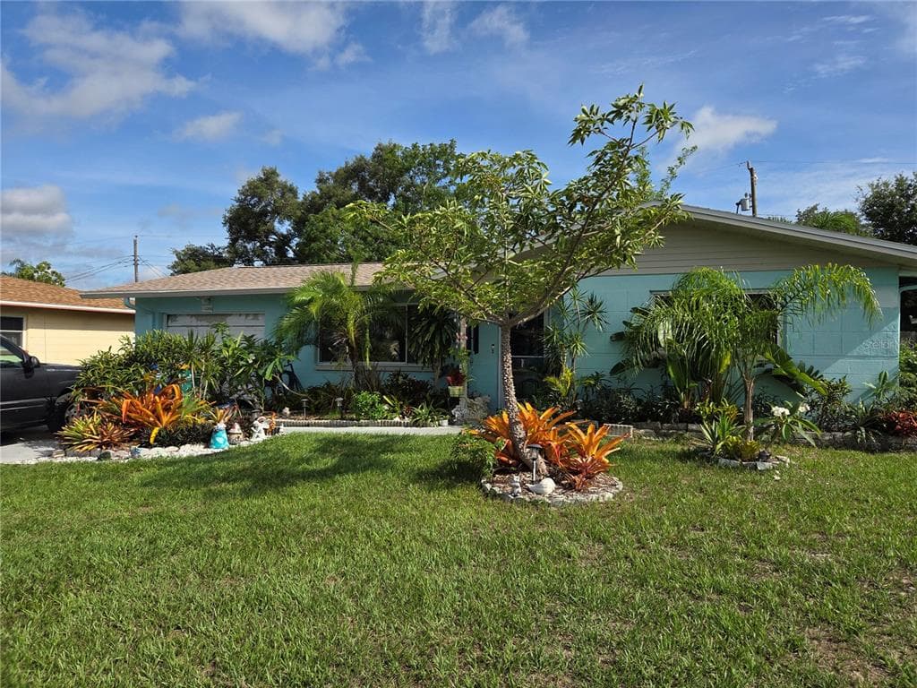 11066 102ND AVENUE N, SEMINOLE, FL 33778
