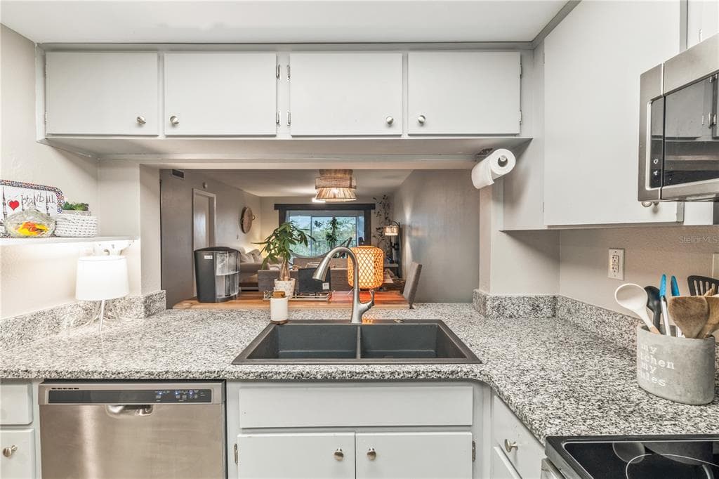 90 S HIGHLAND AVENUE # 402, TARPON SPRINGS, FL 34689 — zdjęcie 4