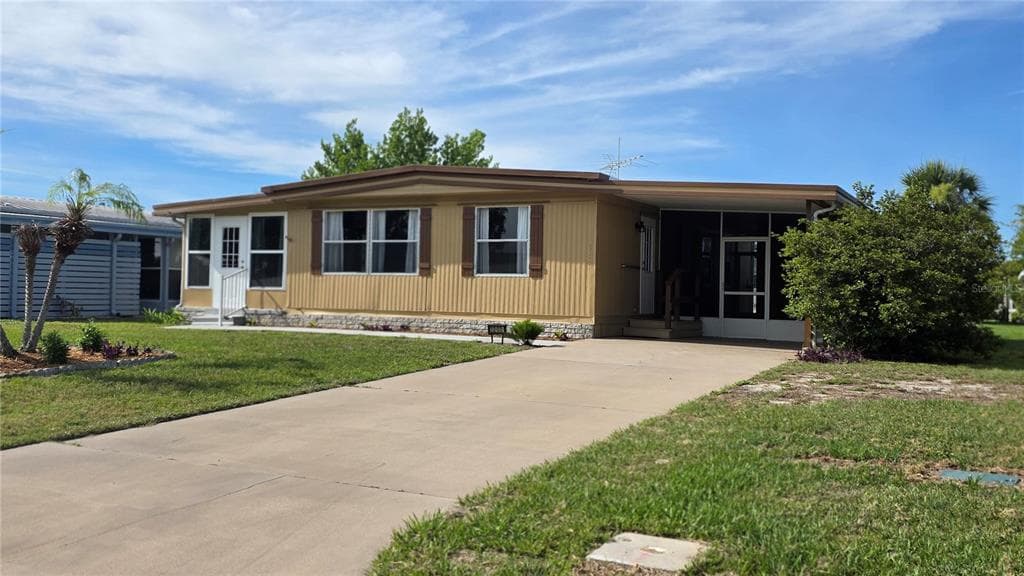 1203 APACHE CIRCLE, TAVARES, FL 32778