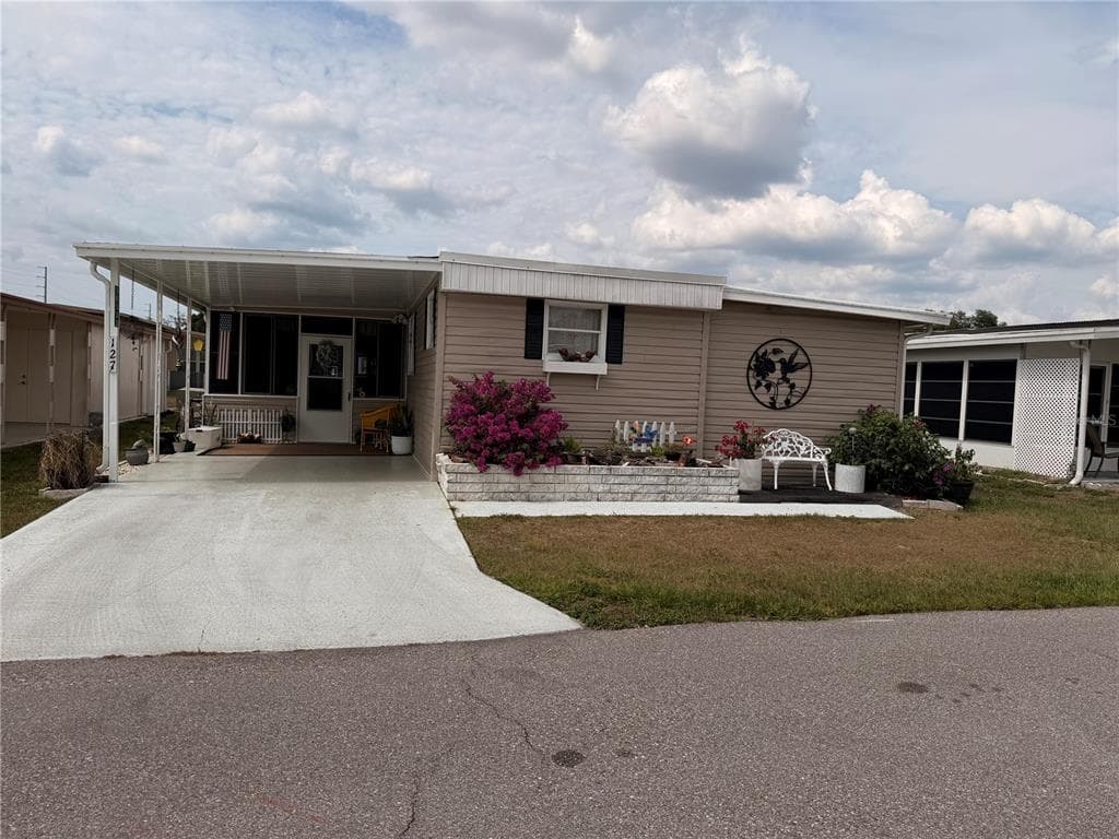 38533 LANSING AVENUE, ZEPHYRHILLS, FL 33542