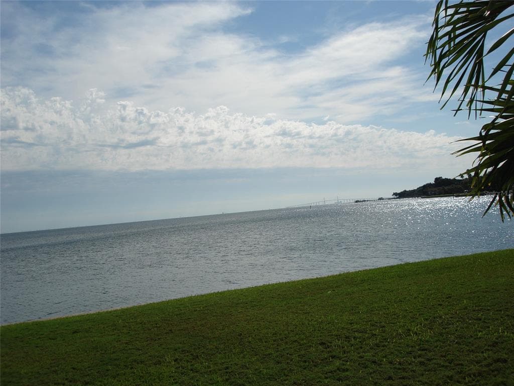 5248 BEACH DRIVE SE # 5248, ST PETERSBURG, FL 33705
