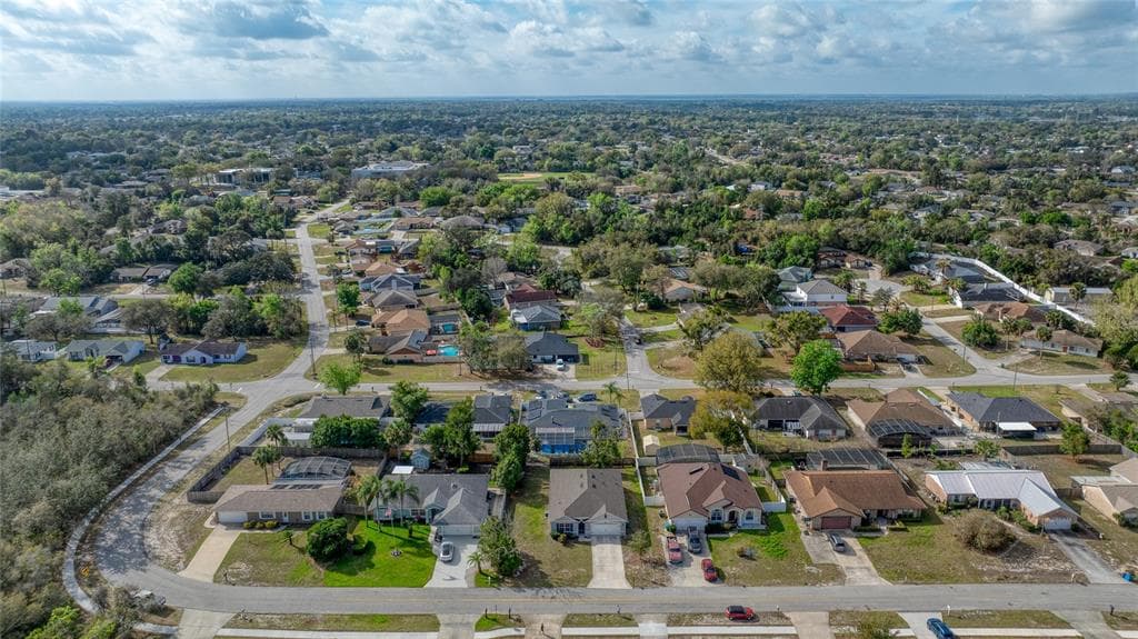 725 N FIRWOOD DRIVE, DELTONA, FL 32725 — zdjęcie 2