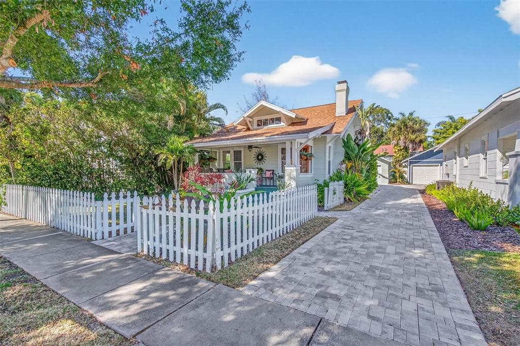 227 11TH AVENUE NE, ST PETERSBURG, FL 33701 — zdjęcie 2