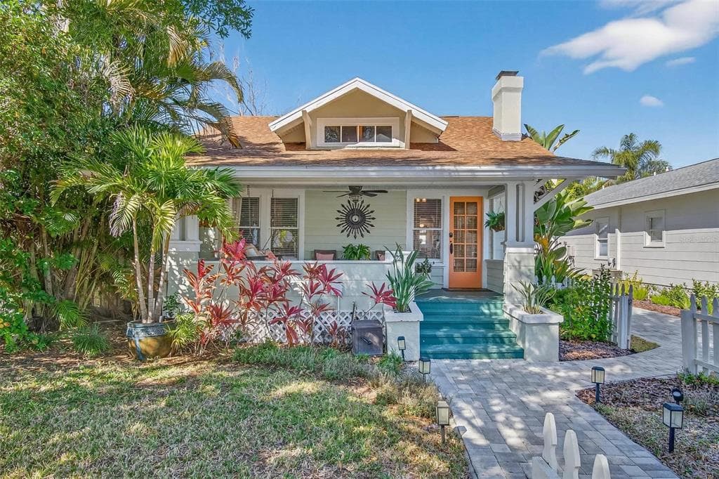 227 11TH AVENUE NE, ST PETERSBURG, FL 33701