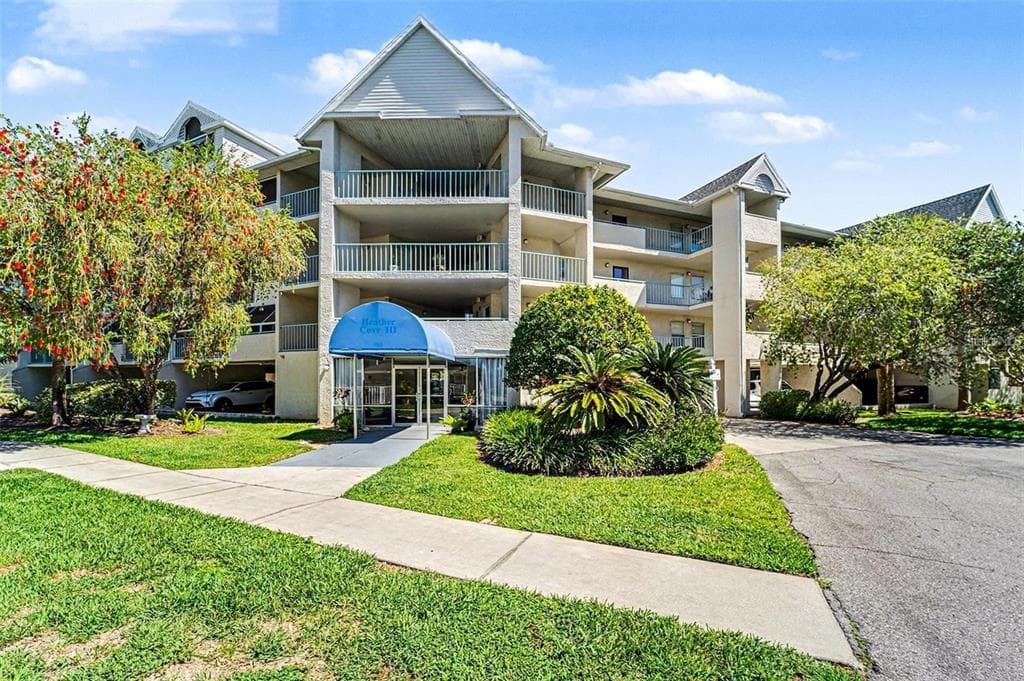 5567 SEA FOREST DRIVE # 324, NEW PORT RICHEY, FL 34652