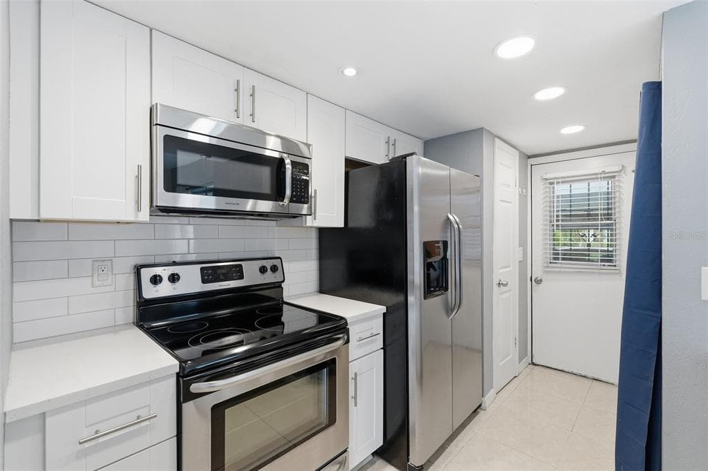 6902 EL CENTRO COURT, TAMPA, FL 33634 — zdjęcie 5