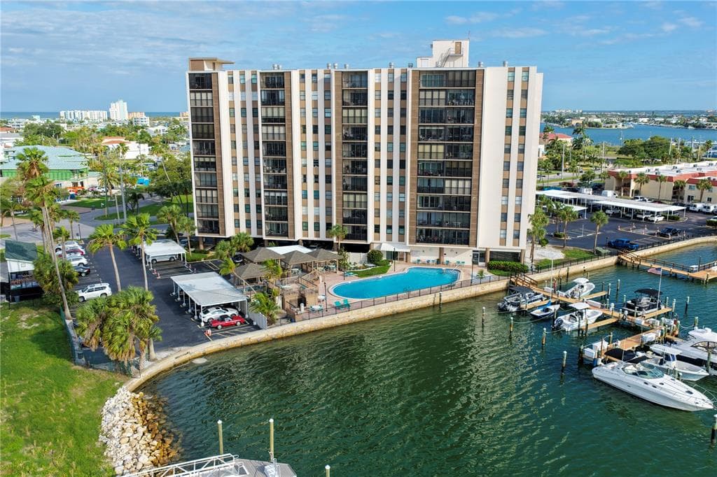 10355 PARADISE BOULEVARD # 907, TREASURE ISLAND, FL 33706