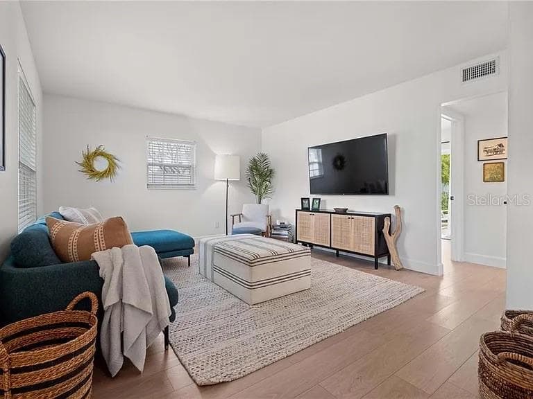8067 123RD STREET, SEMINOLE, FL 33772 — zdjęcie 4