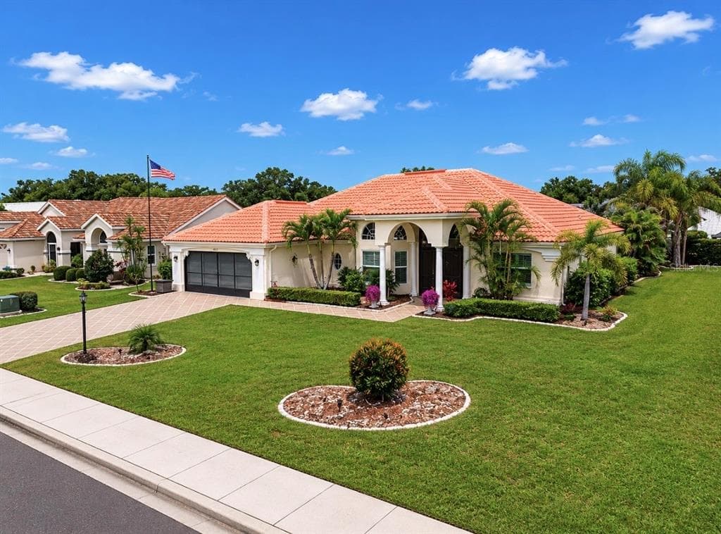 2027 NEW BEDFORD DRIVE, SUN CITY CENTER, FL 33573