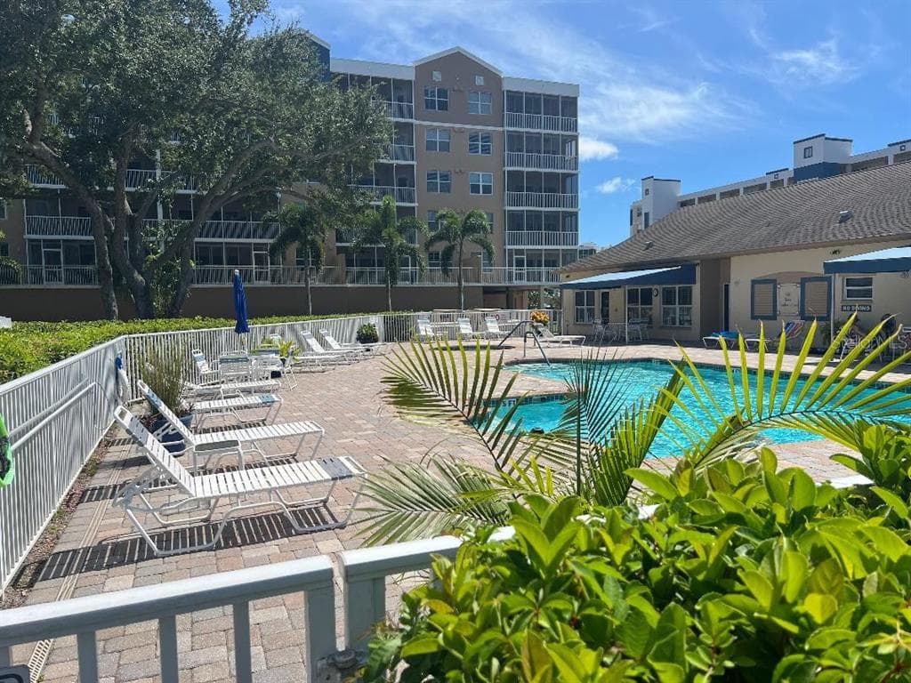 960 STARKEY ROAD # 10305, LARGO, FL 33771 — zdjęcie 2