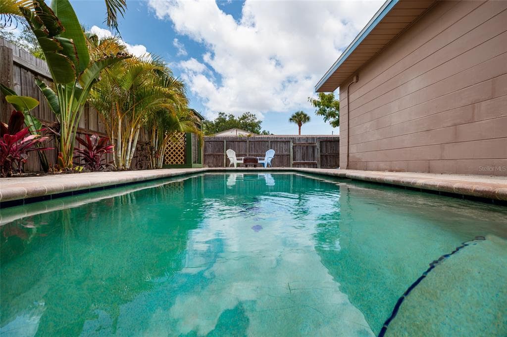 511 74TH AVENUE N, ST PETERSBURG, FL 33702 — zdjęcie 4
