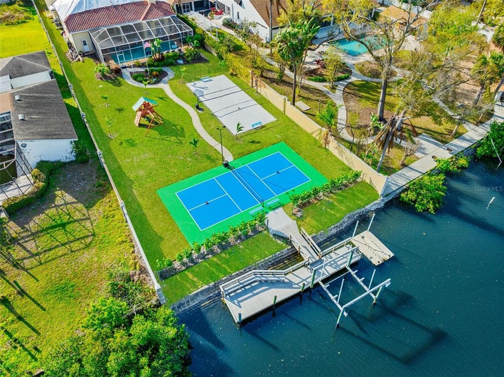 4915 TROYDALE ROAD, TAMPA, FL 33615