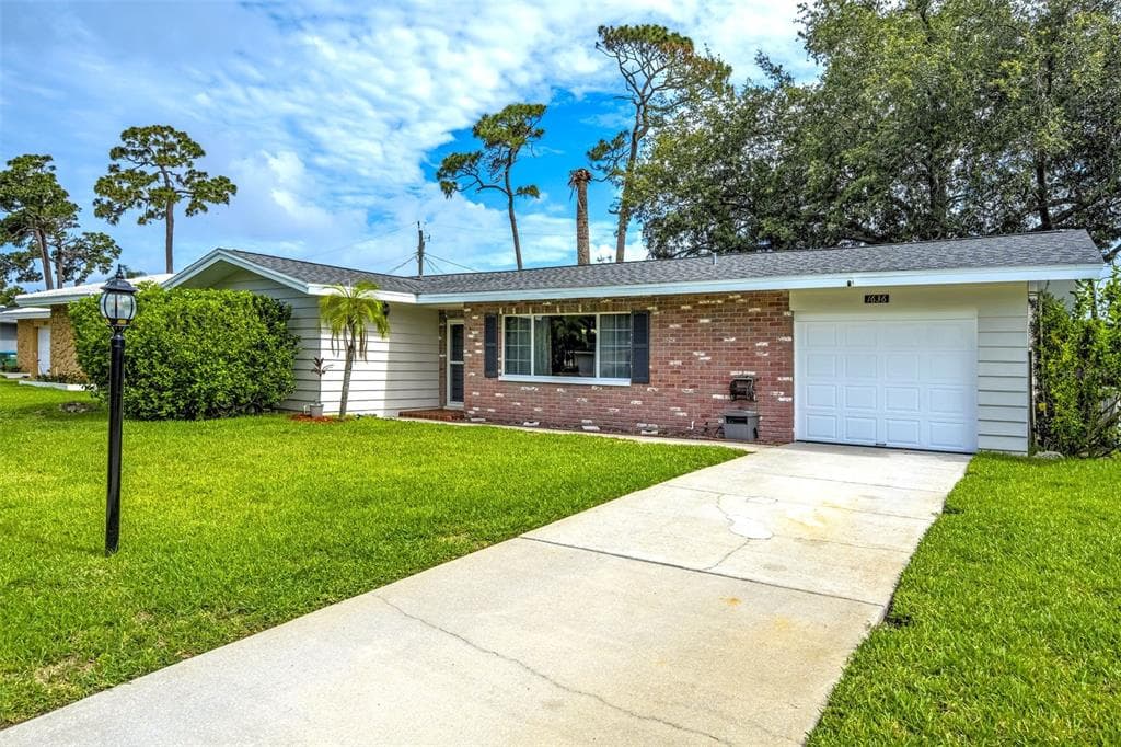 1636 LEISURE DRIVE, CLEARWATER, FL 33756