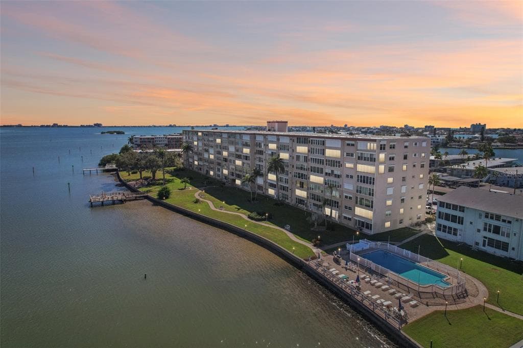 1847 SHORE DRIVE S # 711, SOUTH PASADENA, FL 33707