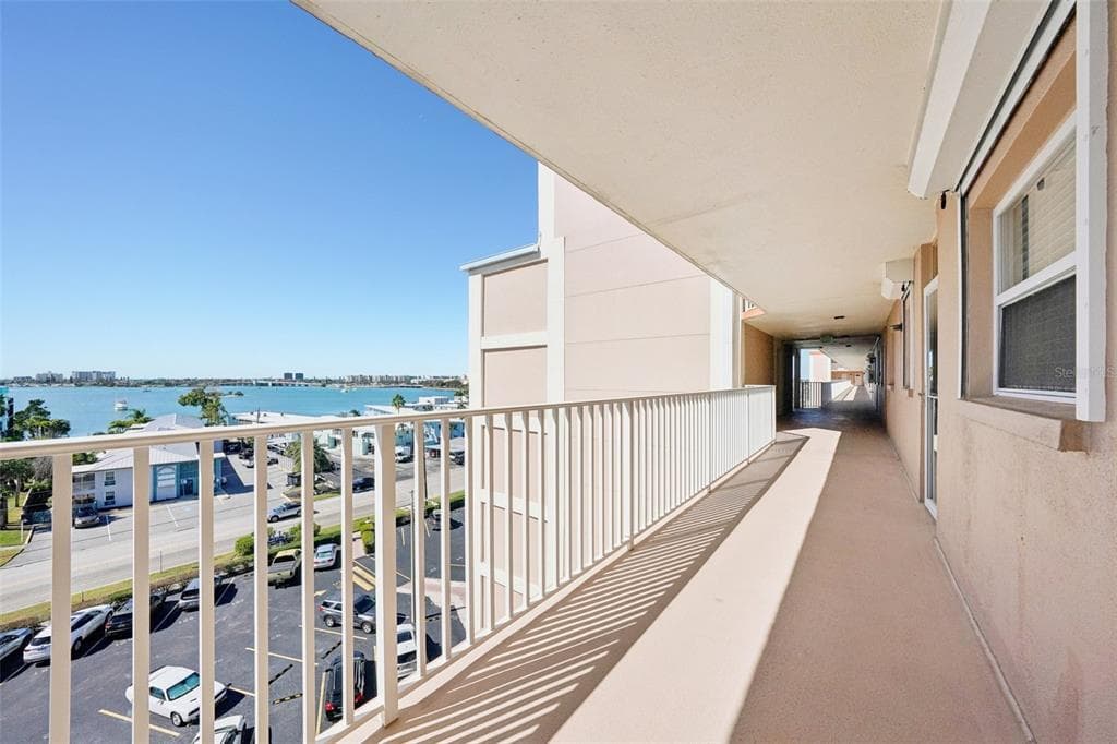1847 SHORE DRIVE S # 711, SOUTH PASADENA, FL 33707 — zdjęcie 4