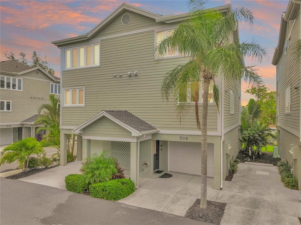 508 FOREST WAY # 508, LONGBOAT KEY, FL 34228
