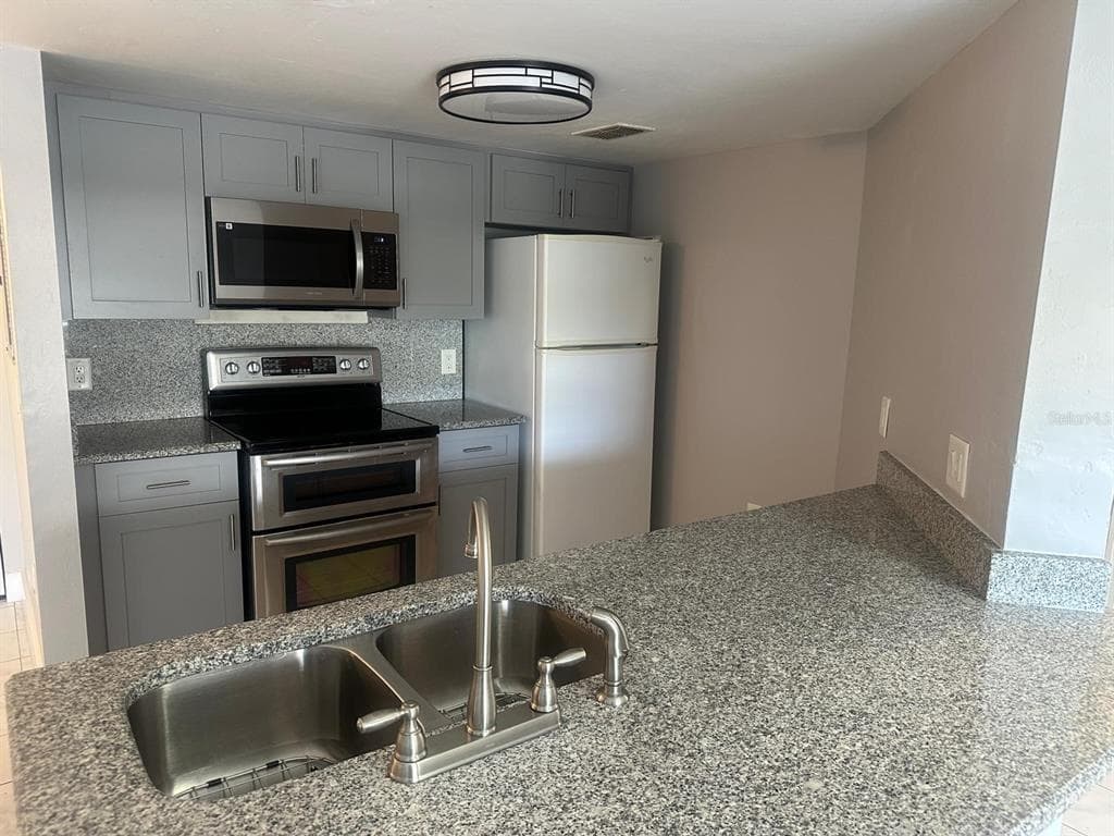 1767 FOUR MILE COVE PARKWAY # 810, CAPE CORAL, FL 33990 — zdjęcie 2