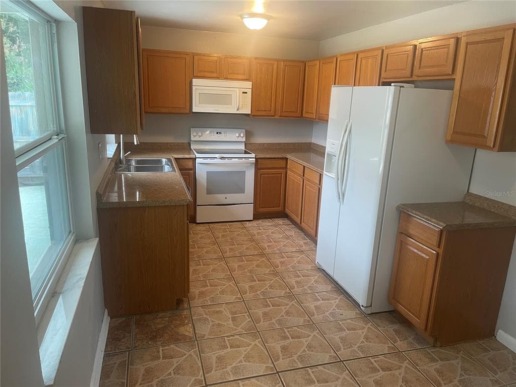906 ESSEX ROAD, BRANDON, FL 33510 — zdjęcie 2