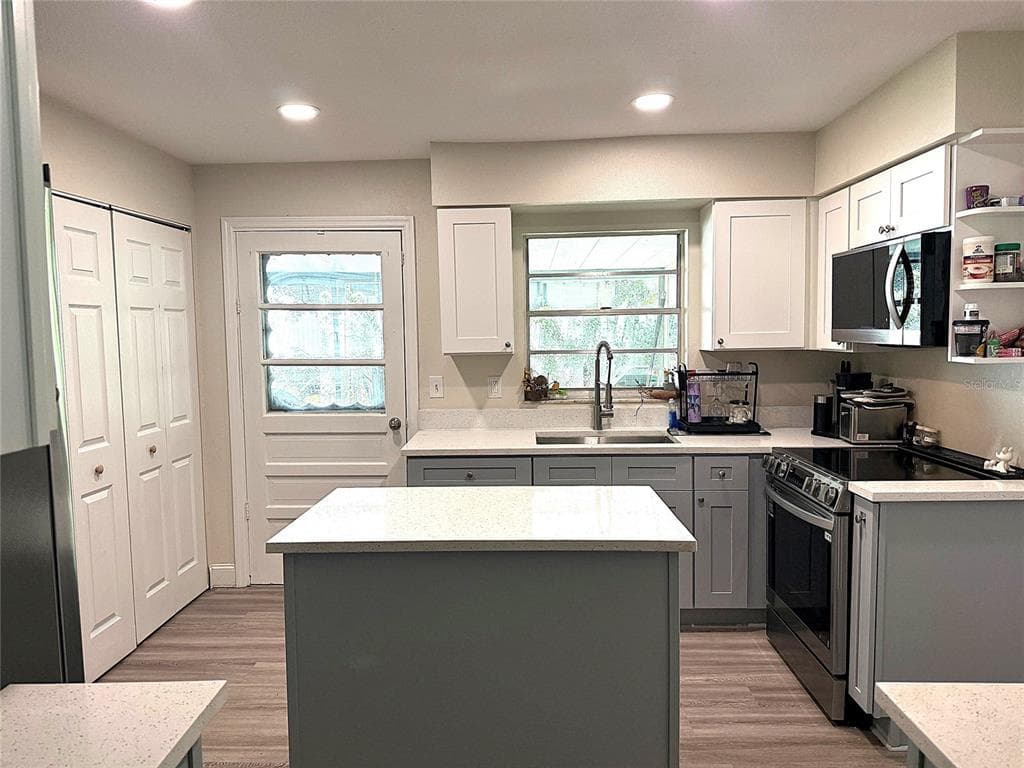 39246 LIZABETH CIRCLE, ZEPHYRHILLS, FL 33542 — zdjęcie 5