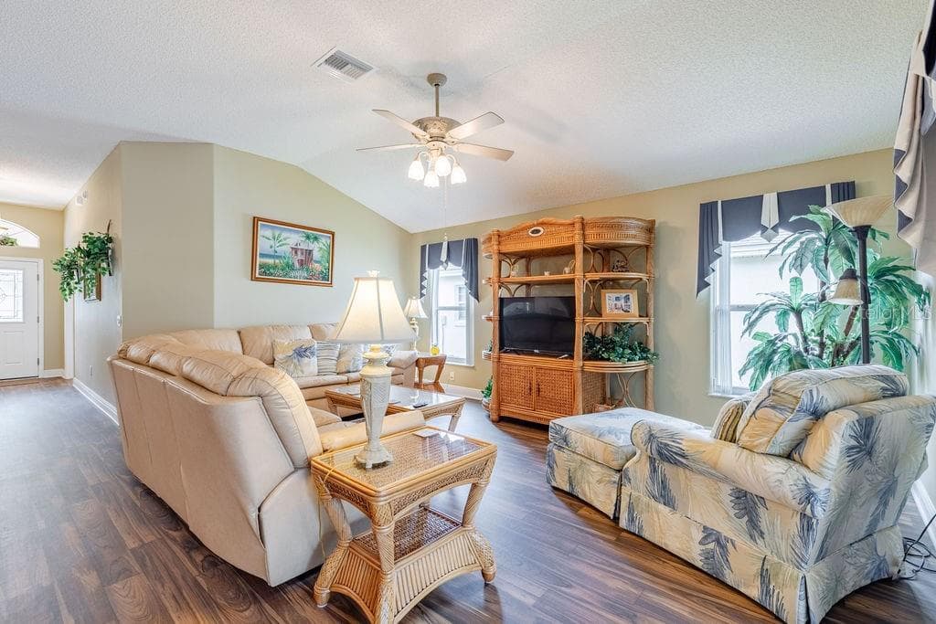 877 WINIFRED WAY, THE VILLAGES, FL 32162 — zdjęcie 4