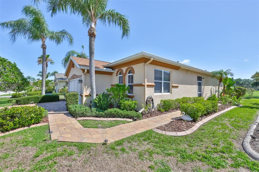 1917 STERLING GLEN COURT, SUN CITY CENTER, FL 33573 — zdjęcie 5