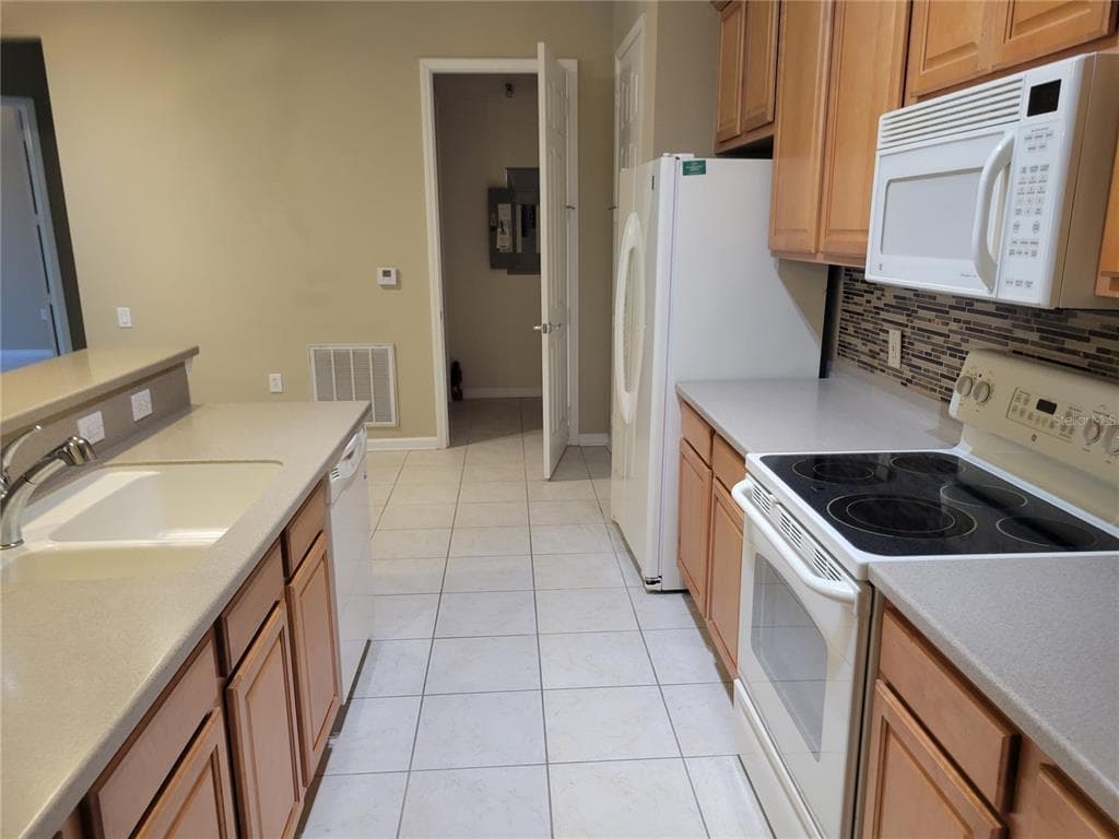 7905 N SEMINOLE BOULEVARD # 3404, SEMINOLE, FL 33772 — zdjęcie 5