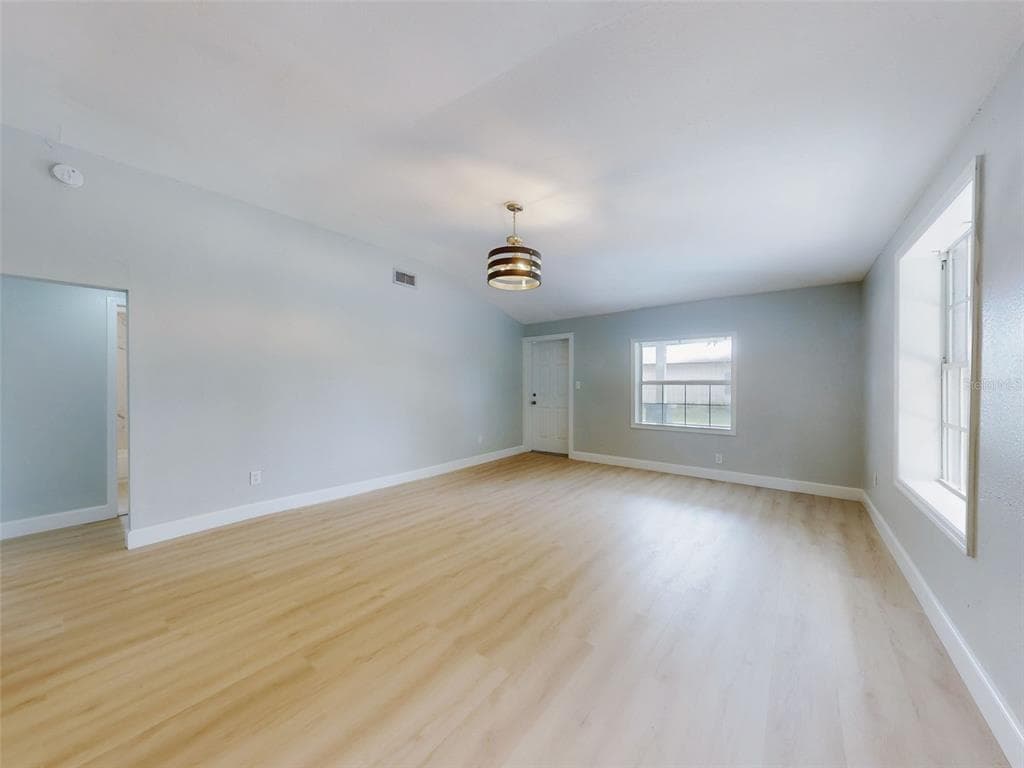 1103 WASHINGTON STREET, NEW SMYRNA BEACH, FL 32168 — zdjęcie 4