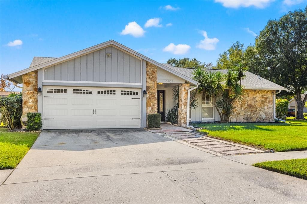 6701 LEEWARD ISLE WAY, TAMPA, FL 33615