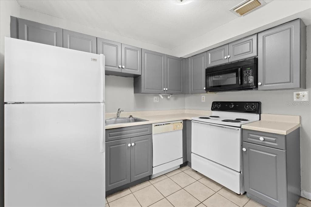 12407 OAK CEDAR PLACE # 202, TAMPA, FL 33612 — zdjęcie 4