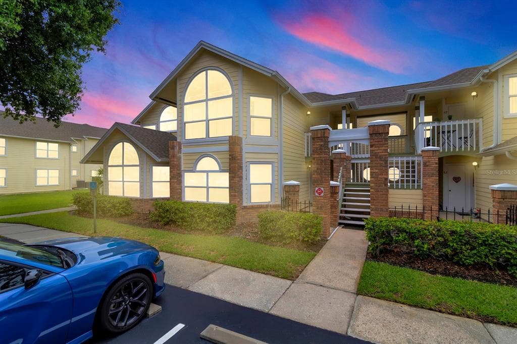 5004 LAGUNA BAY CIRCLE # 49, KISSIMMEE, FL 34746
