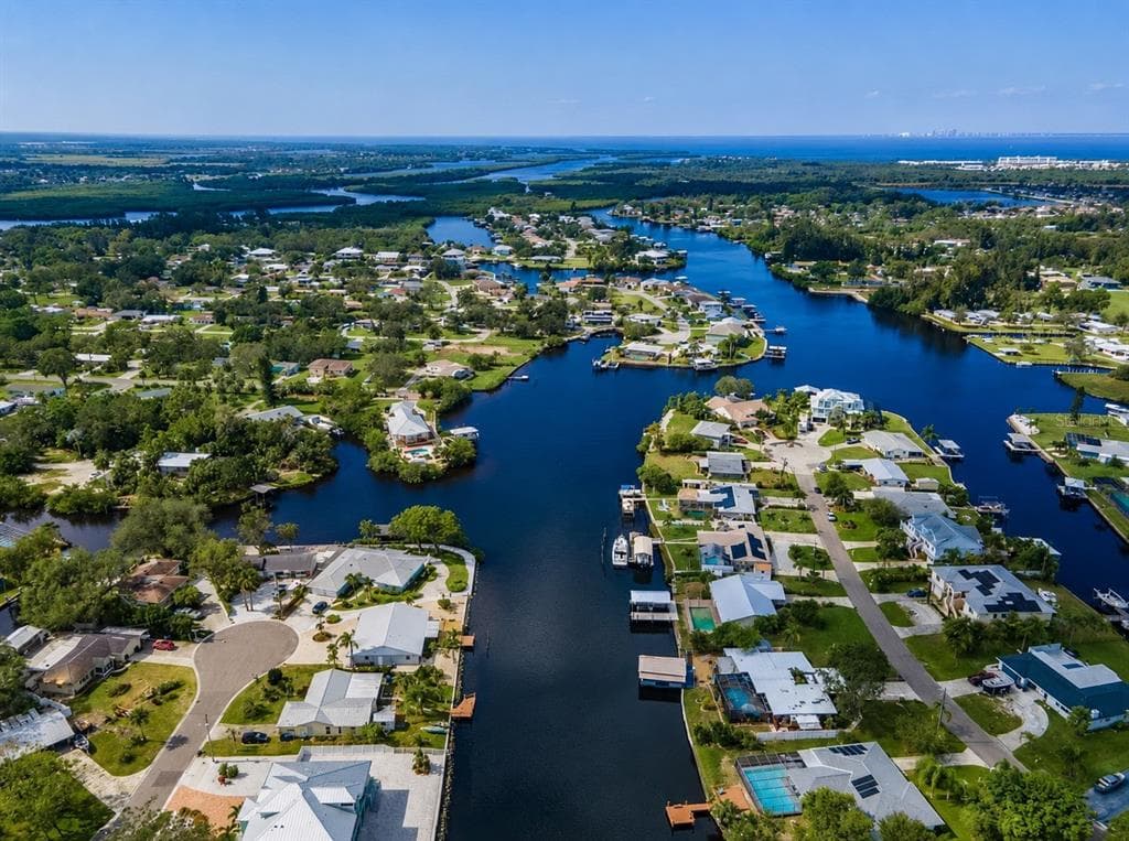 805 LEISEY CIRCLE, RUSKIN, FL 33570 — zdjęcie 4