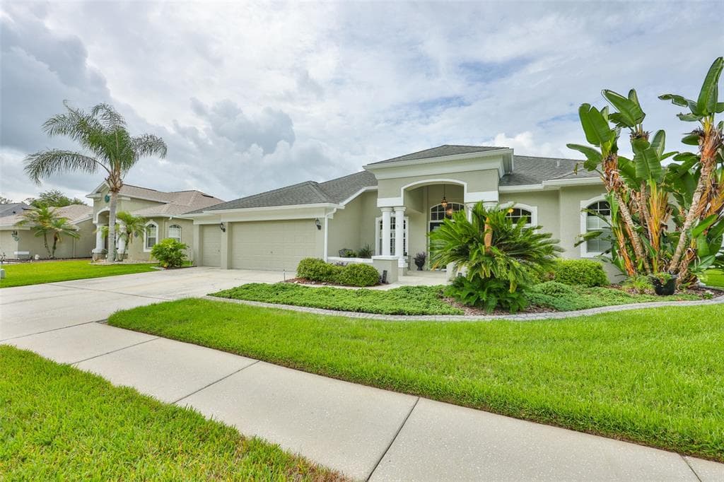 7521 MELOGOLD CIRCLE, LAND O LAKES, FL 34637