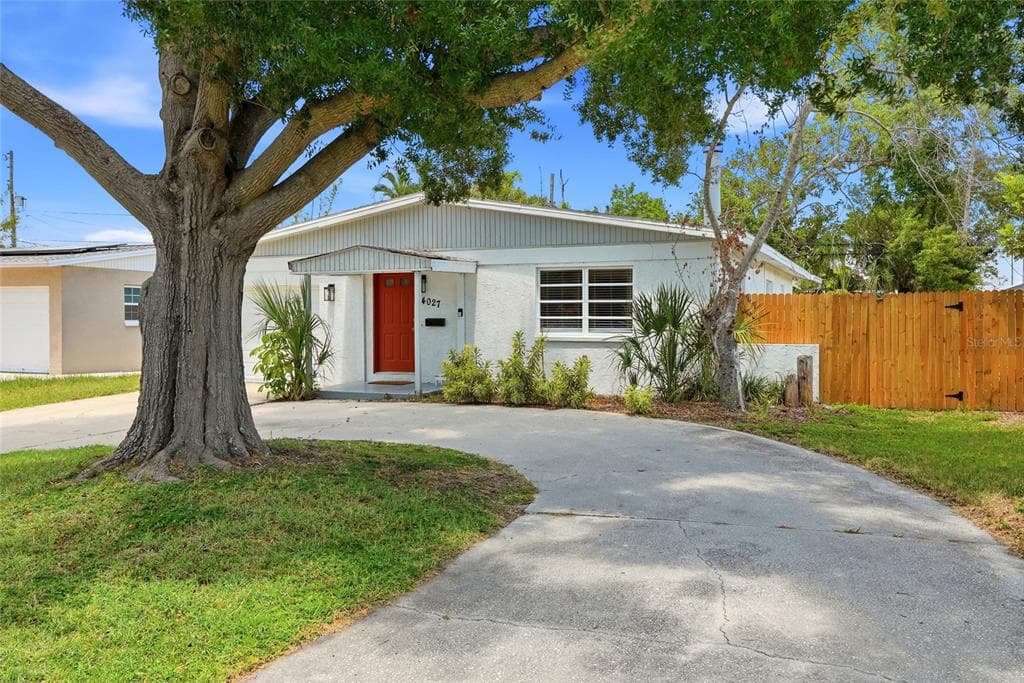 4027 HUNTINGTON STREET NE, ST PETERSBURG, FL 33703 — zdjęcie 2