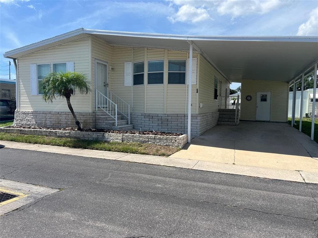 12 THATCH PALM STREET W, LARGO, FL 33770 — zdjęcie 2