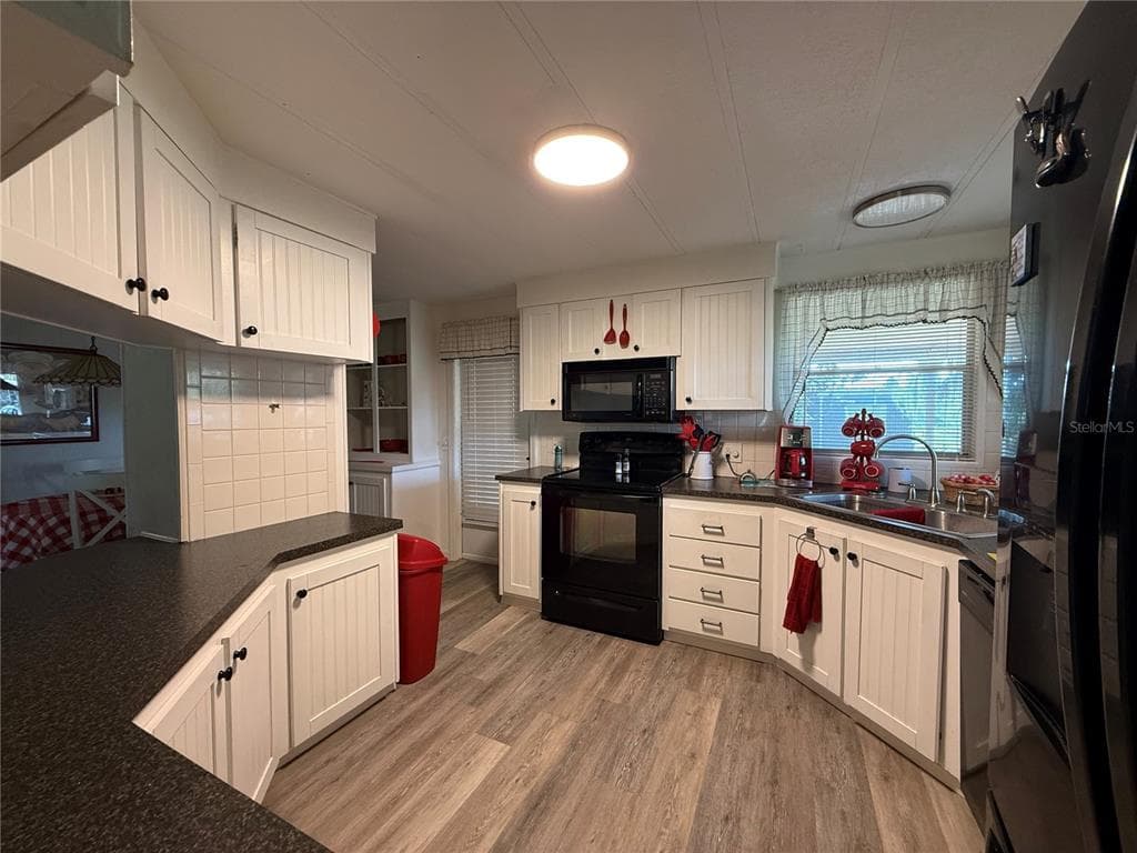 24 N BOBWHITE ROAD, WILDWOOD, FL 34785 — zdjęcie 2