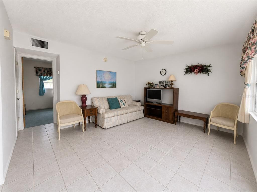 250 ROSERY ROAD NW # 328, LARGO, FL 33770 — zdjęcie 2