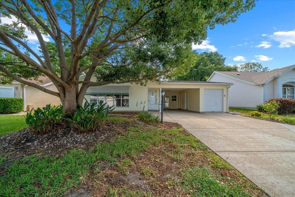 1133 DEL TORO DRIVE, LADY LAKE, FL 32159