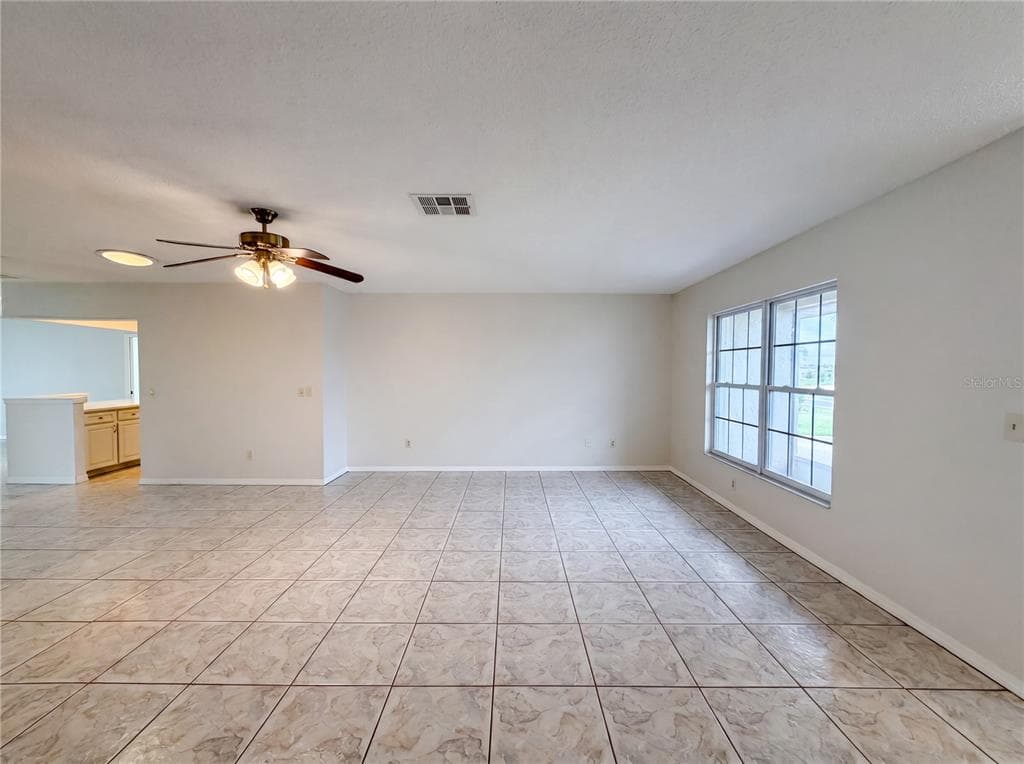 1838 N PEBBLE BEACH BOULEVARD, SUN CITY CENTER, FL 33573 — zdjęcie 5