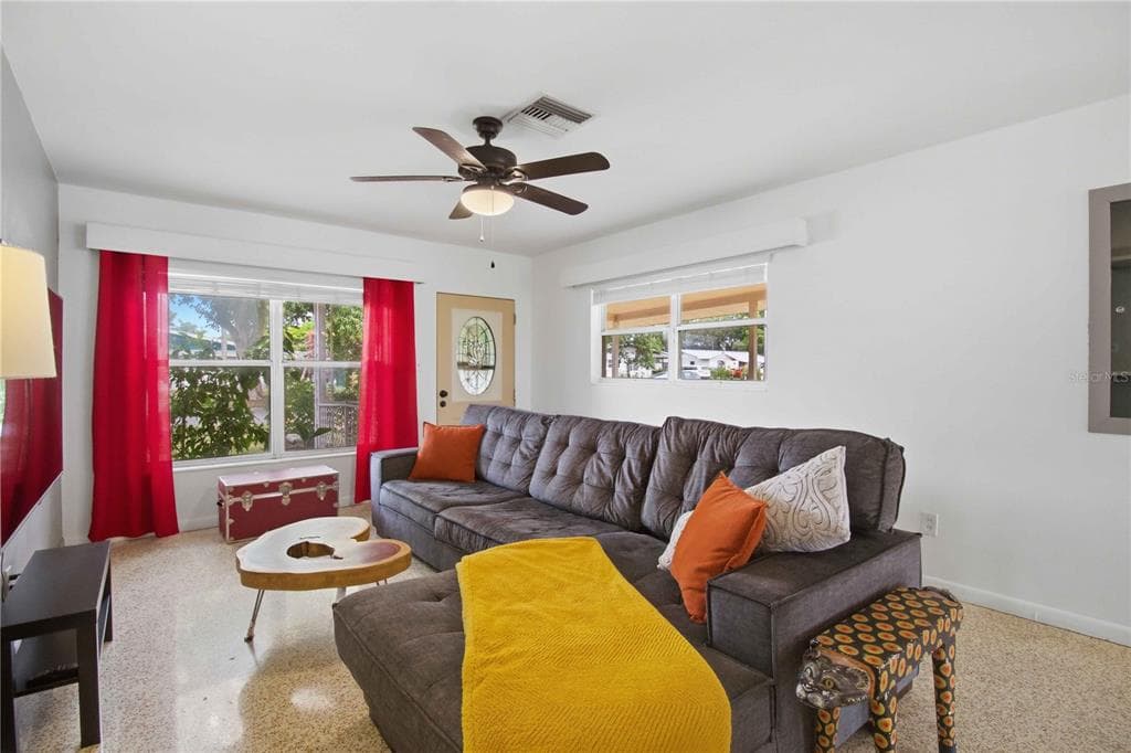 330 CROSBY COURT, SARASOTA, FL 34237 — zdjęcie 4