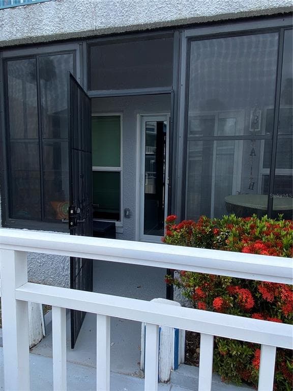 230 MEDALLION BOULEVARD # D, MADEIRA BEACH, FL 33708 — zdjęcie 3