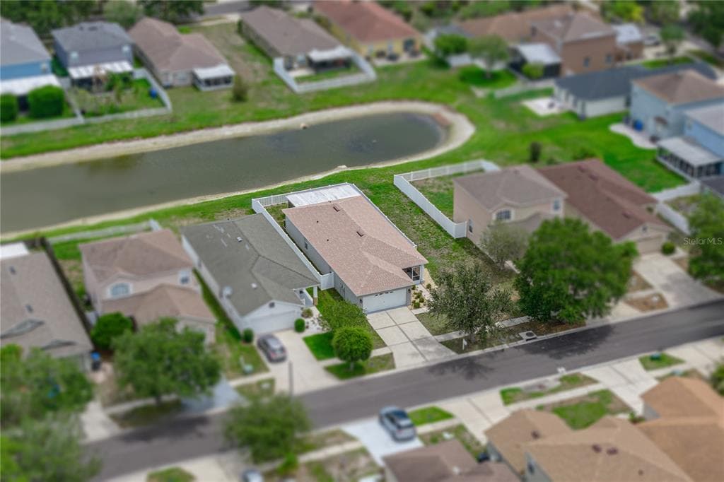 8160 CANTERBURY LAKE BOULEVARD, TAMPA, FL 33619 — zdjęcie 5