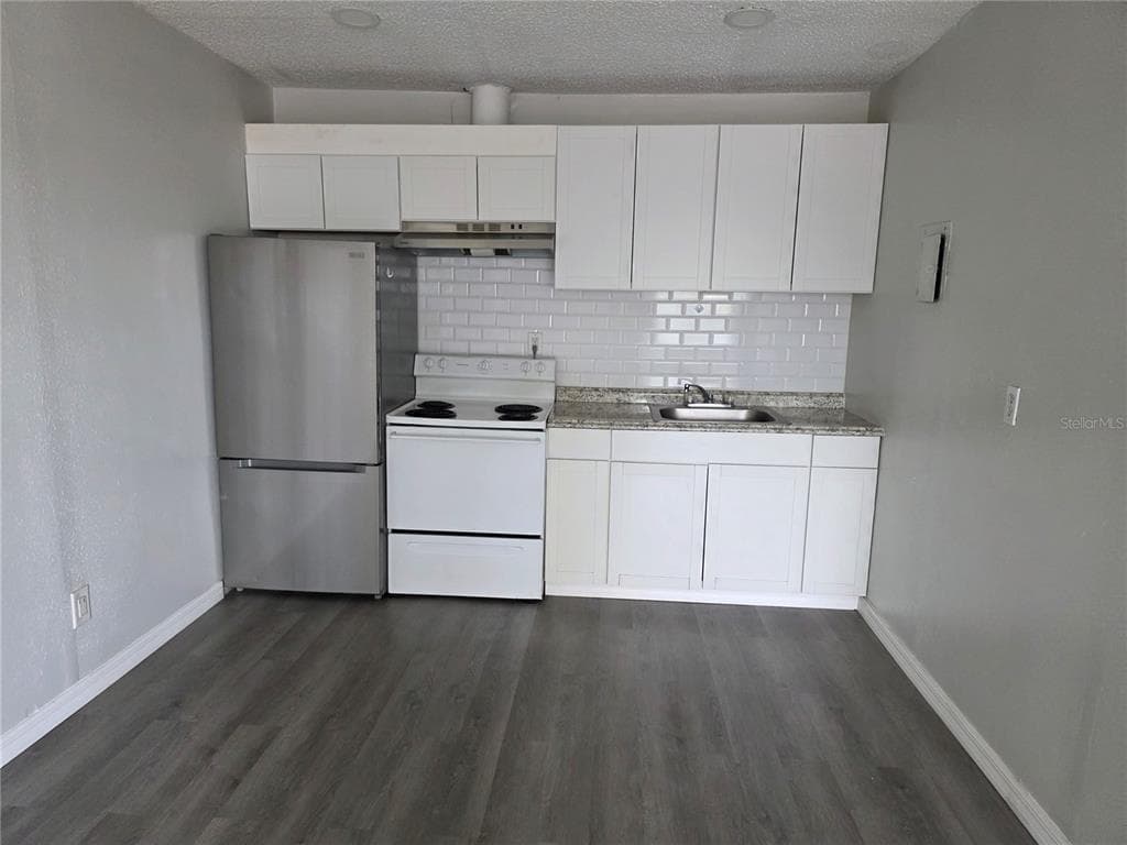 2440 25TH STREET N # Apt 1, ST PETERSBURG, FL 33713 — zdjęcie 4