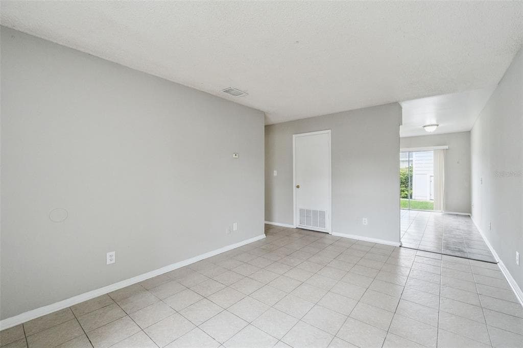 2 LAKE VILLA WAY, KISSIMMEE, FL 34743 — zdjęcie 4