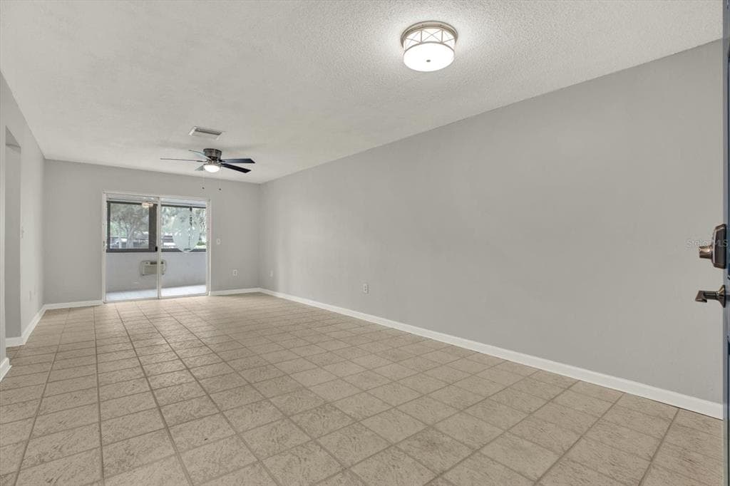 1204 11TH CIRCLE SE, LARGO, FL 33771 — zdjęcie 3