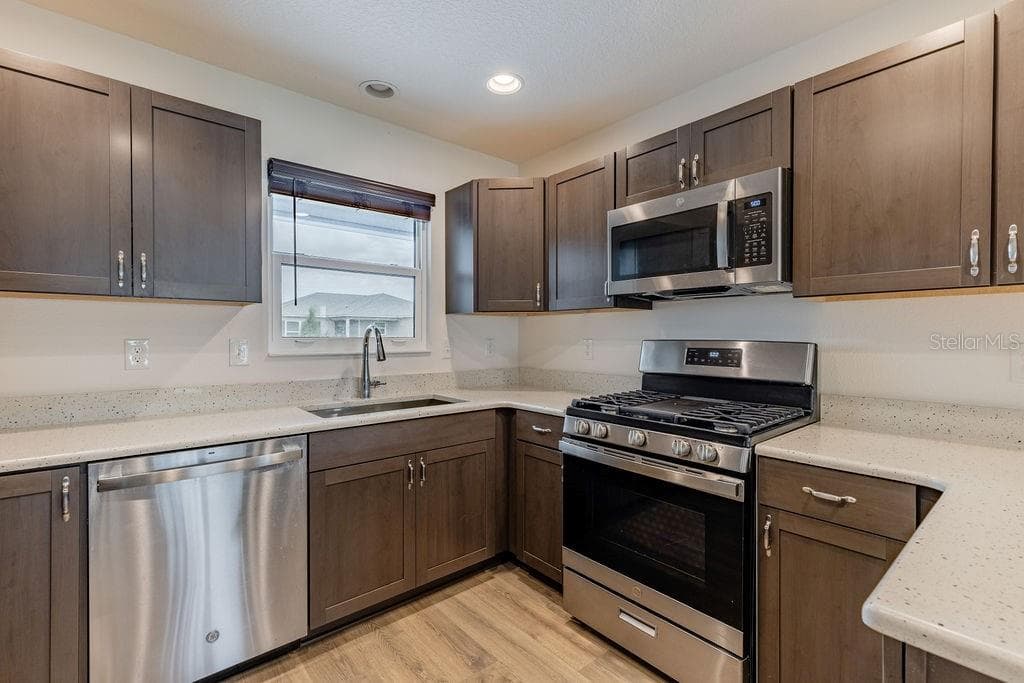 7462 SAVANNA DRIVE, THE VILLAGES, FL 32163 — zdjęcie 2