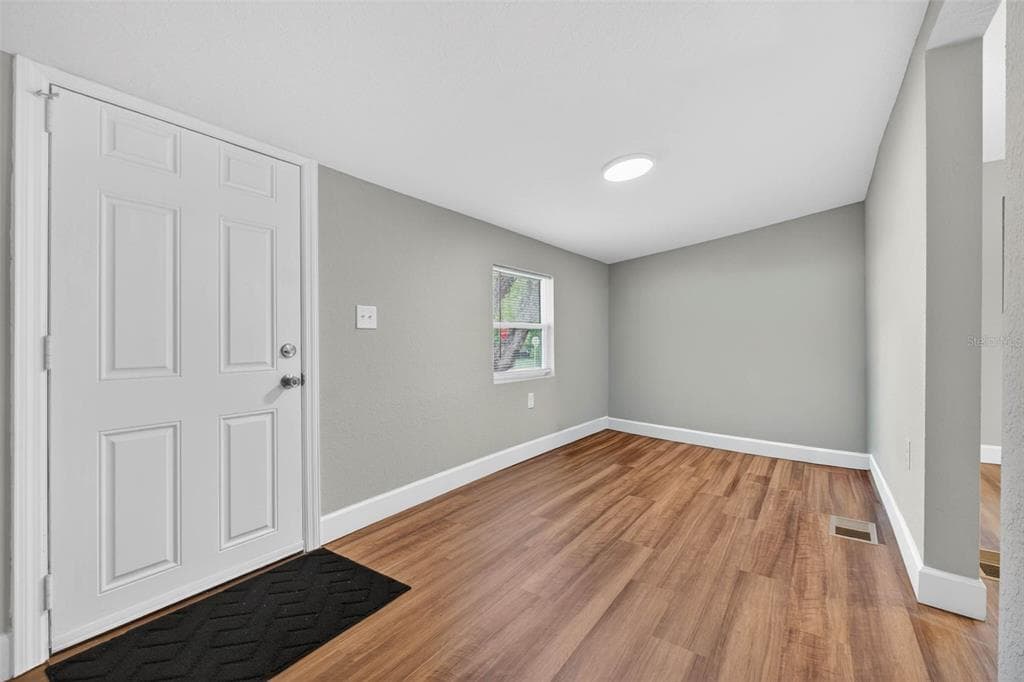 305 S SHARP STREET, LAKE WALES, FL 33853 — zdjęcie 3