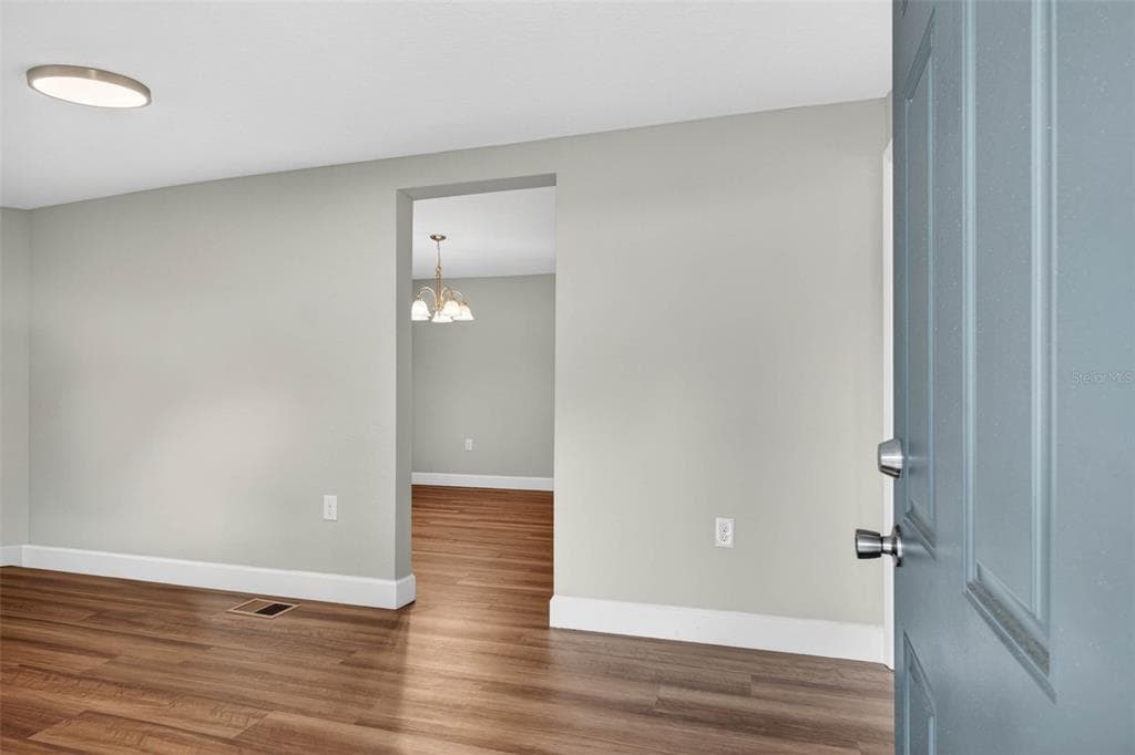 305 S SHARP STREET, LAKE WALES, FL 33853 — zdjęcie 4