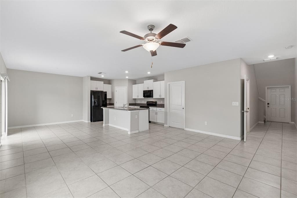 3715 DAISY BLOOM PLACE, TAMPA, FL 33619 — zdjęcie 4