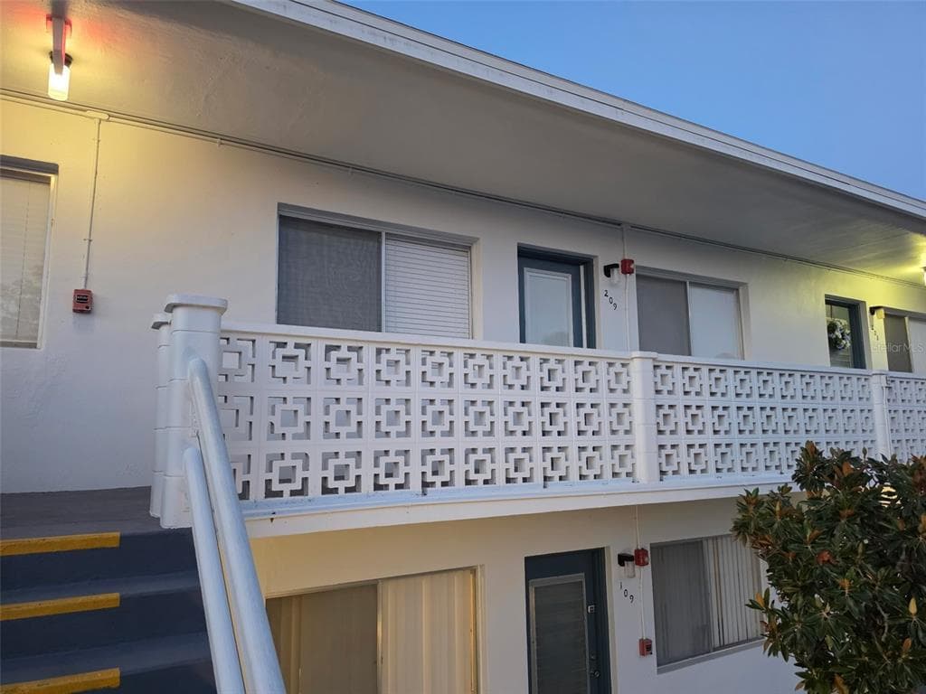 8221 112TH STREET # 209, SEMINOLE, FL 33772 — zdjęcie 2